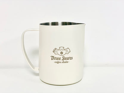 Milk Frothing Pitcher-Three bears coffee pitcher latte art barista 600ml BG handle